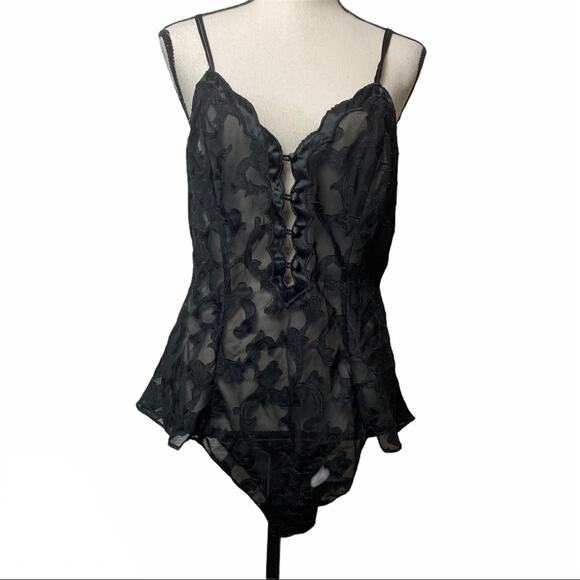 Vintage Gold Label Victoria Secret nightie one piece Medium - Picture 1 of 8